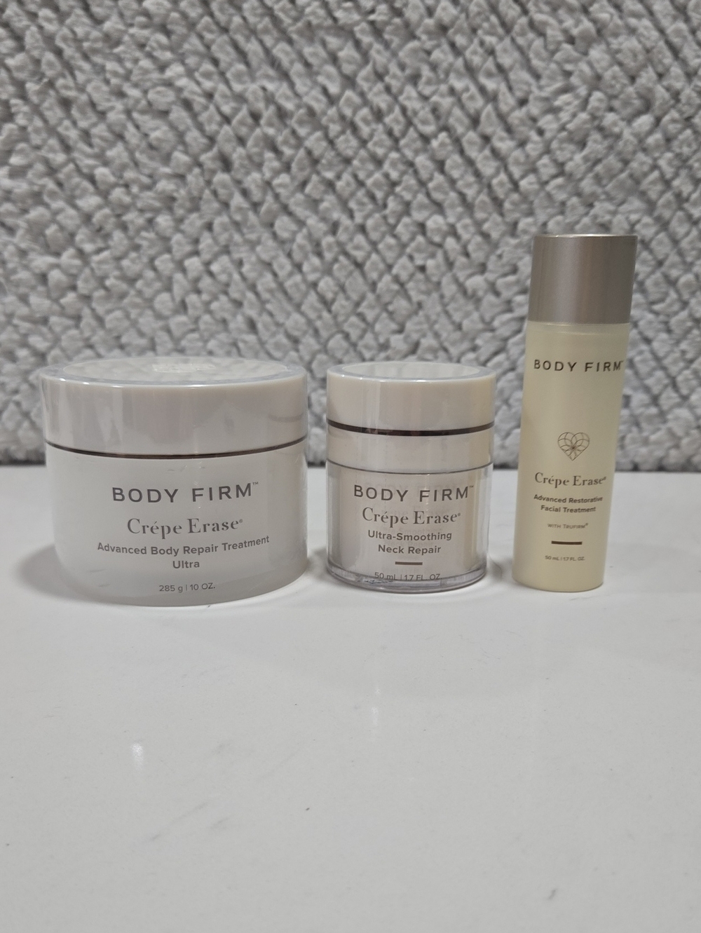 Body Firm Crêpe Erase Advanced Body & Neck Repair Moisturizer - Cream/White